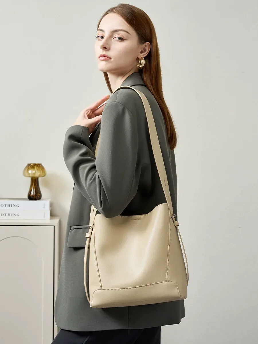 包包女包2025热销新款大容量斜挎包百搭真皮单肩高级感通勤水桶包 5